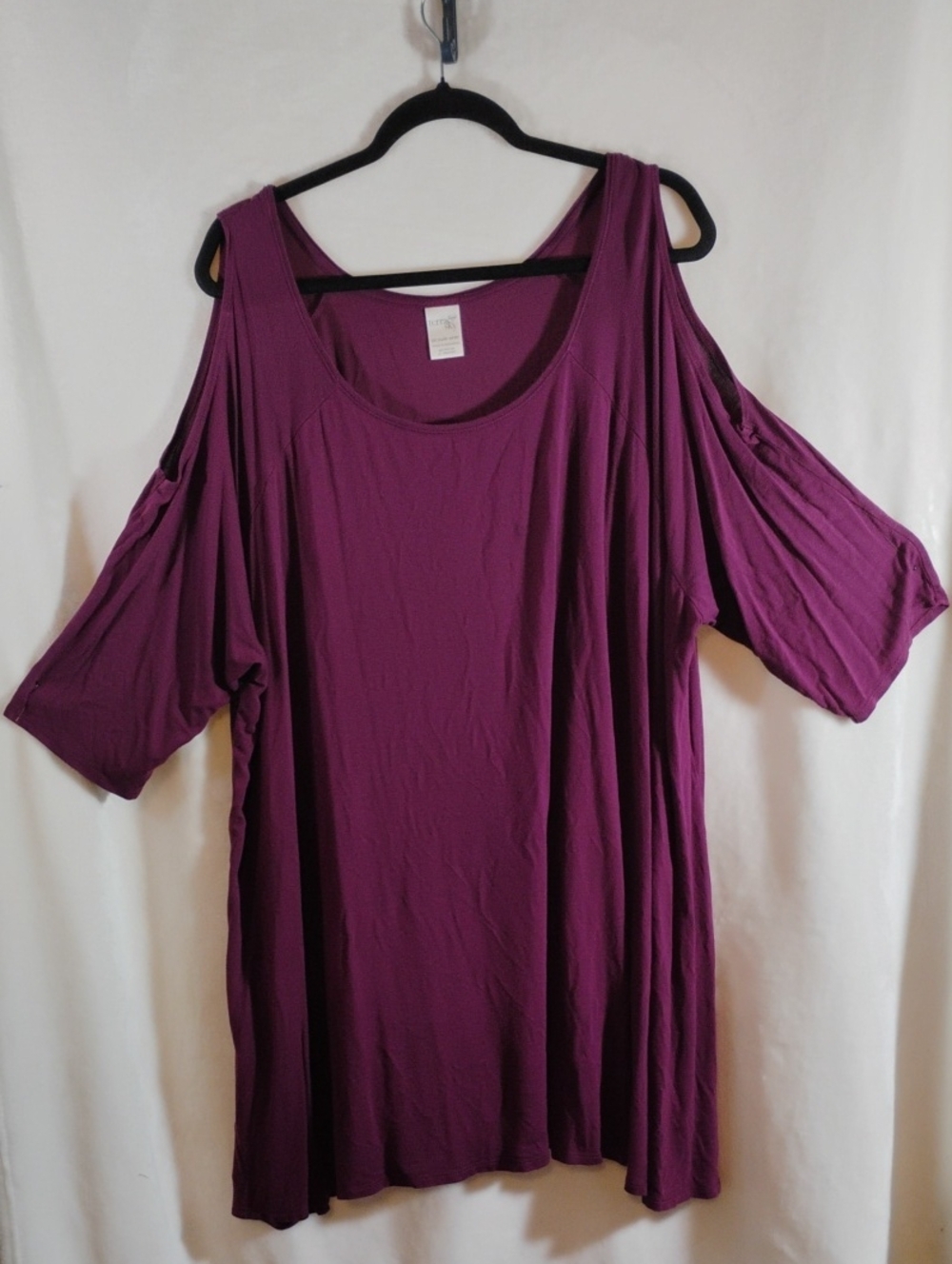 Terra & Sky Cold-Shoulder Scoop Neck Tunic - Plum 3X